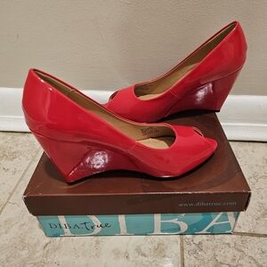 Diba Dell Ray Red Patent Peeptoe Wedges 🌹